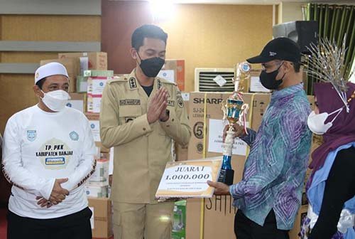 Bupati Ingatkan Kader PKK Untuk Ikut Vaksin 1 Hal 16 4 KLm Martapura Jambore PKK