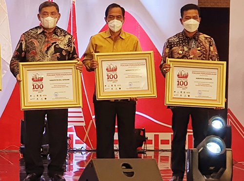 Hal 16 4 Klm Martapura RAIH PENGHARGAAN 2