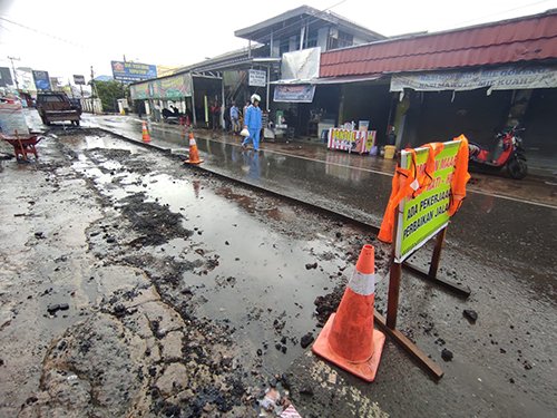 Hal 9 3 Klm Jalan Rusak