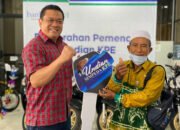 Paimin Terima Sepeda Motor Undian Simpeda KPE Bank Kalsel Banjarmasin