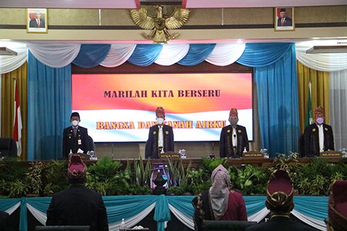 Rapat Paripurna<br>Sukamta Sampaikan Capaian Pembangunan dan Inovasi Kabupaten Tanah Laut 1 hal 11 Tala 3 klm 3
