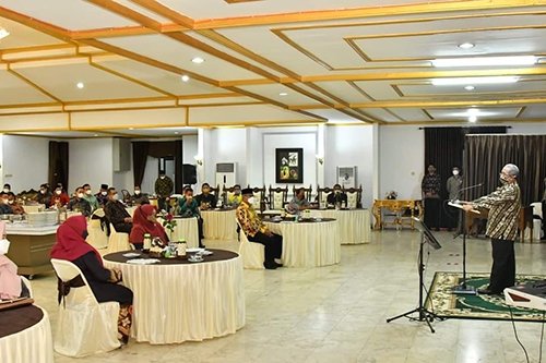 hal 12 HSS 1 3 klm 11