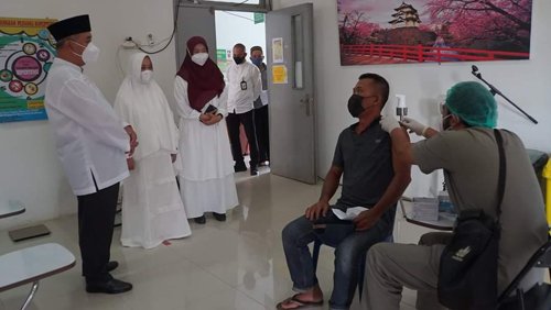 Ribuan Masyarakat Ikuti Vaksinasi di RSUD Hasan Basry 1 hal 12 HSS 1 3 klm