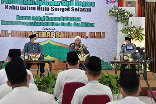 Habib Segaf Baharun Tausiah dan Silaturrahmi di HSS 1 hal 12 HSSe 3 klm