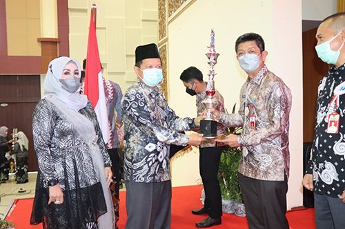 Peringatan Hari Ibu ke 93 Kab Tapin<br>Perempuan Hebat dan Generasi Kuat 1 hal 12 Tapin 35 klm 10