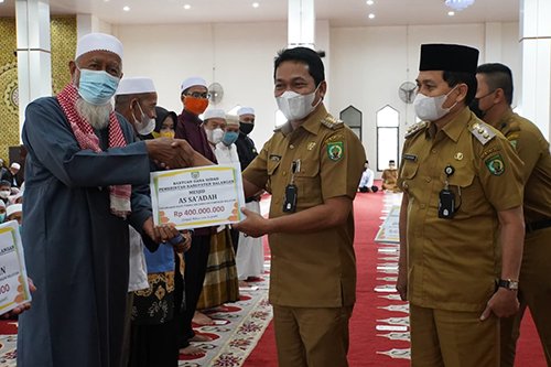 Tempat Ibadah Hingga Guru Ngaji di Balangan Terima Dana Hibah 1 hal 2 Bal 1 3 klm 1