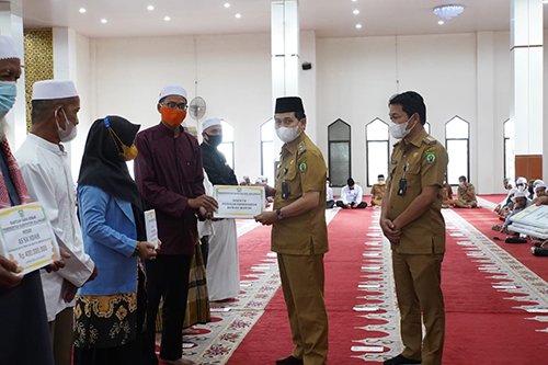 Tempat Ibadah Hingga Guru Ngaji di Balangan Terima Dana Hibah 2 hal 2 Bal 2 3 klm 1