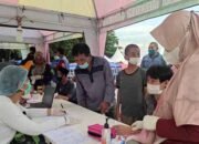 Beri Semangat Vaksinasi Warga, Janjikan Hadiah
