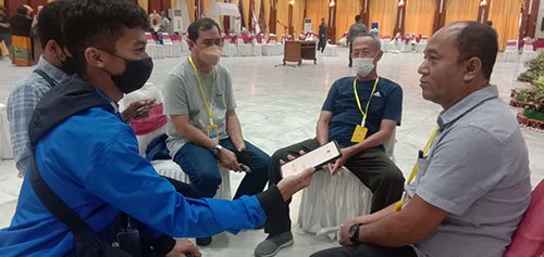 Hayono Isman Kukuhkan DR (HC) Sahbirin Noor Jadi Ketua KORMI Kalsel 1 13 2klm yusni hardi jpg