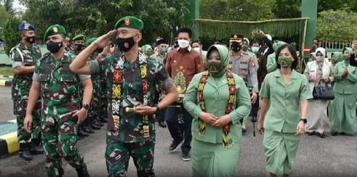 15 Barut Salam hormat