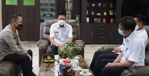 15 Barut Terima kunjungan