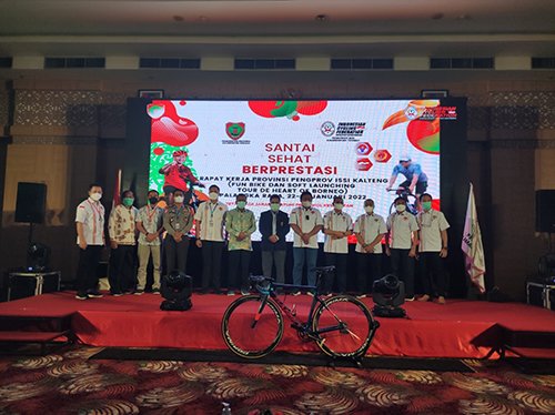 15 Kalteng 2 Foto berdsama