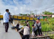 Peserta Vaksin Dijemput Bhabinkamtibas Pakai Perahu Motor 10 Peserta Vaksin Dijemput Bhabinkamtibas Pakai Perahu Motor