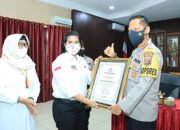 Kapolresta Banjarmasin Terima Penghargaan dari TRC PPA Indonesia 24 Kapolresta Banjarmasin Terima Penghargaan dari TRC PPA Indonesia