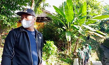 Mitigasi Banjir Walikota Banjarbaru Bersama Warga Bersihkan Aliran Sungai 2 Hal 10 7 KLm BJB 2 Gabung