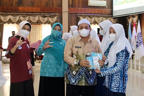 Hal 16 4 KLm Martapura Hari gizi