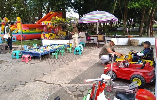 Sukrowardy dan Eddy Junaidi Minta<br>Pembangunan Taman Wisata Pulau Insan Direalisasikan 1 Hal 9 3 Klm Pulau Insan