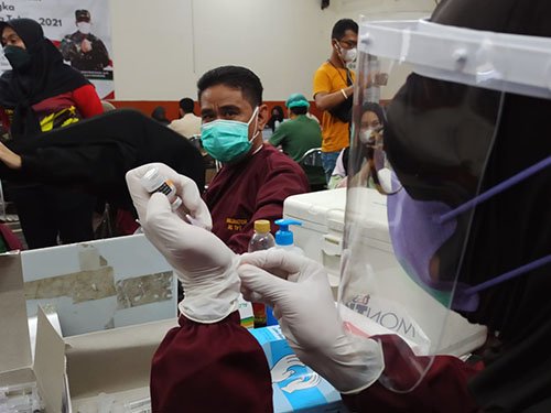 SKPD dan Lurah Diwajibkan Bawa Lansia Bervaksin 1 Hal 9 4 Klm Vaksin Lansia
