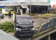 Pedagang Ayam Dalam Keadaan Hamil Tewas Tertimpa Beton 32 Pedagang Ayam Dalam Keadaan Hamil Tewas Tertimpa Beton