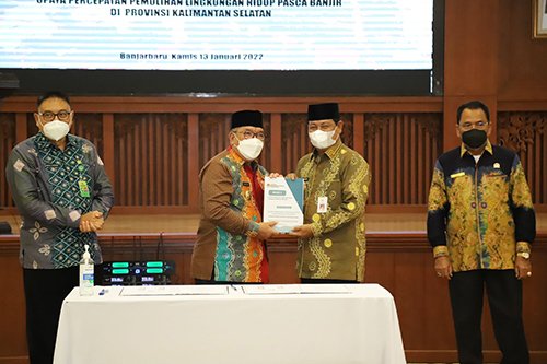 Lensa HSU Gambar 1 4 1