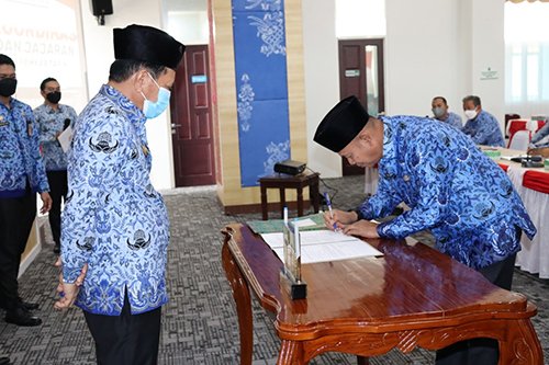 Lensa Tapin tandatangan 2