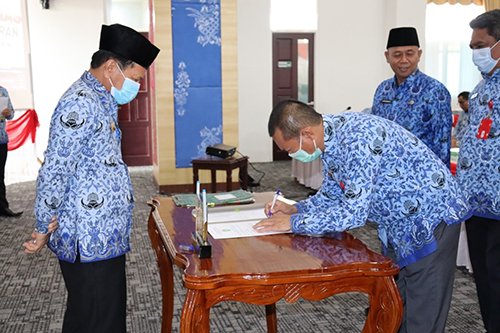 Lensa Tapin tandatangan 3