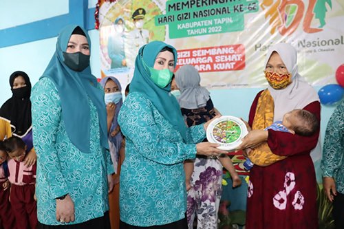 Kampanye Gizi Seimbang Dengan Isi Piringku 1 hal 12 Tapin 35 klm 14