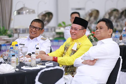 Hubungan Ekonomi dan Pariwisata Kotabaru Bontang Siap Terlaksana 1 hal 16 K Baru 3 klm 7