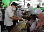 Tinjau Vaksinasi Anak Usia 6-11 TahunBupati Harap Anak Terlindungi COVID-19