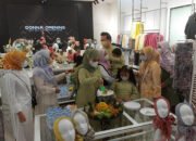 Citra Kirana Launching Store Donna Scarves di Duta Mall
