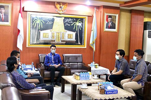 Hal 16 4 KLm Martapura Kunjungan manager