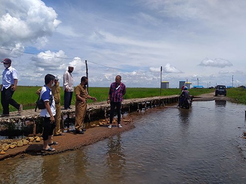 Wahyudi Minta Jalan Penghubung Diperhatikan 1 hal 12 HSS 1 3 klm 11