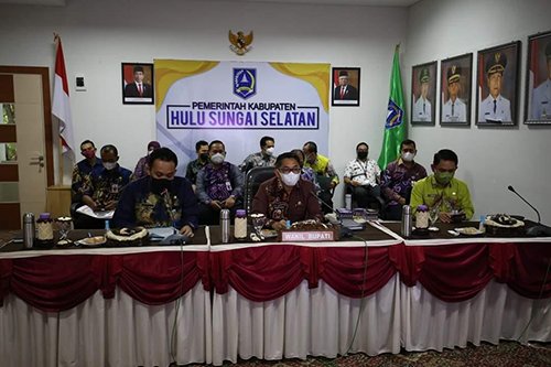 hal 12 HSS 1 3 klm 8