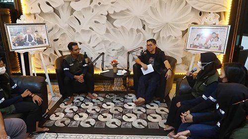 hal 12 HSS 1 3 klm 9