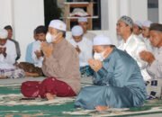 Wabup Hadiri Haul Guru Sekumpul di Kompas