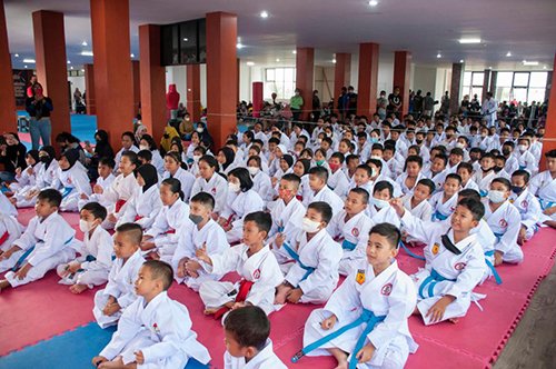 13 3klm Karate pelajar jpg