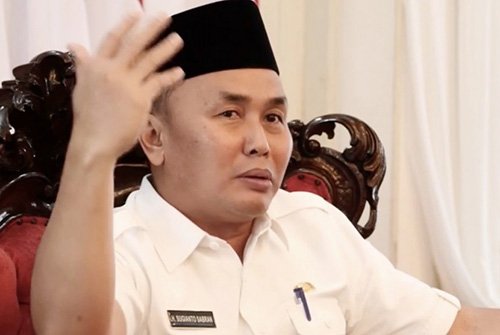15 Kalteng 1 Gubernur Kalteng H Sugianto Sabran