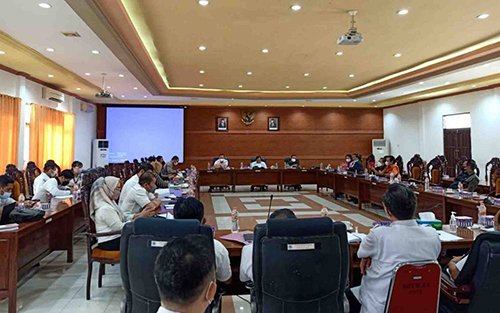 Ketua DPRD Kapuas : Anggaran Pilkada 2024 menunggu hasil Bedah TAPD 1 16 Foto Kapuas