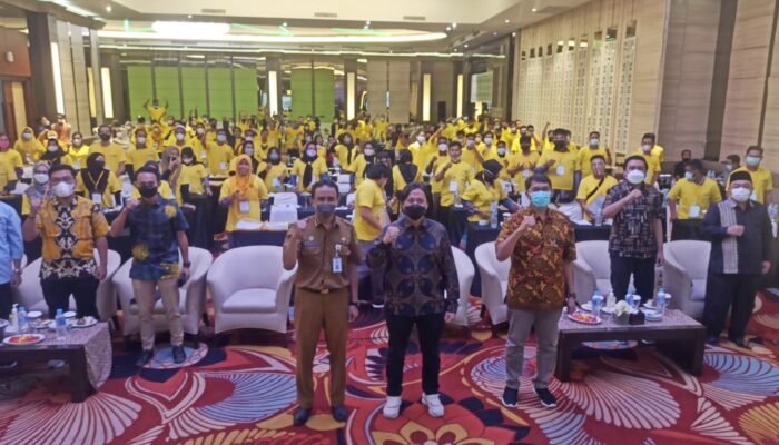 Tumbuhkembangkan WUB IKM di Kalsel, Anggota DPR RI Komisi VII dan Kemenperin RI Gelar Bimtek