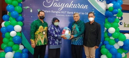 Trasformasi Layanan Digital Sebuah Kebutuhan<br>Kalimantan Post Ucapkan HUT Bank Kalsel 1 8 4klm 7