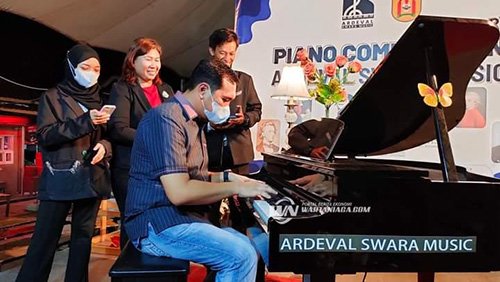 Walikota Aditya Resmi Tutup Piano Competition Part One 2022 1 Hal 10 3 klm BJB 1