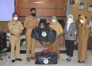Cegah Stunting, Bupati Serahkan Alat Kesehatan