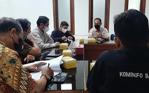 Hal 16 4 KLm Martapura Masuk Pasar