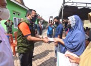 Korban Puting Beliung Terima Bantuan