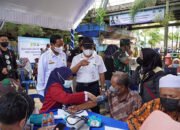 Kejar Target Lepas PPKM Level 3, Vaksinasi Lansia Digalakkan