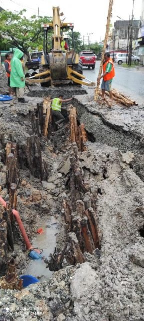 Dampak Hujan Lebat dan Tanah Lokasi Perbaikan Pipa Longsor Hambat Penyelesaian Pipa Bocor di Jalan Pramuka 1 IMG 20220322 WA0018 scaled