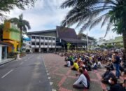 Gol Laga Hidup-Mati Barito Bergemuruh di Balai Kota 23 Gol Laga Hidup-Mati Barito Bergemuruh di Balai Kota