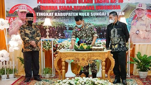 hal 12 HSS 1 3 klm 17