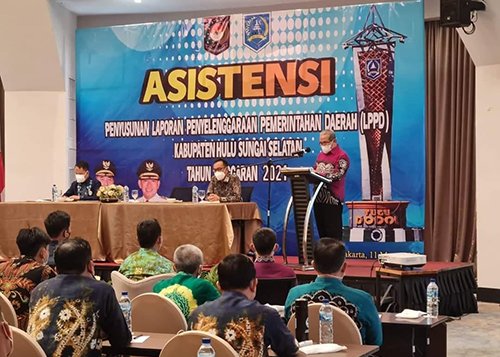 Bupati HSS Buka Asistensi Penyusunan LPPD 1 hal 12 HSS 1 3 klm 8
