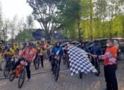 Gowes Ramadhan Dispora berbagi takjil